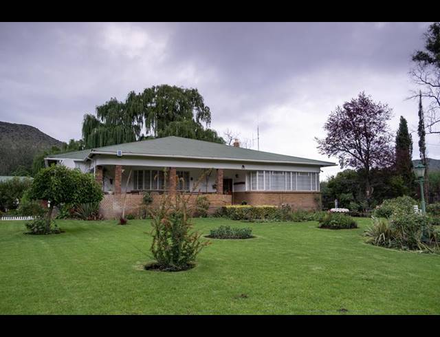 4 BEDROOM HOUSE FOR SALE IN NIEU BETHESDA